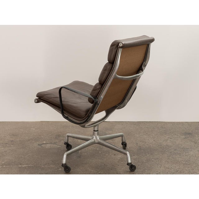 Eames soft pad office chair clearance