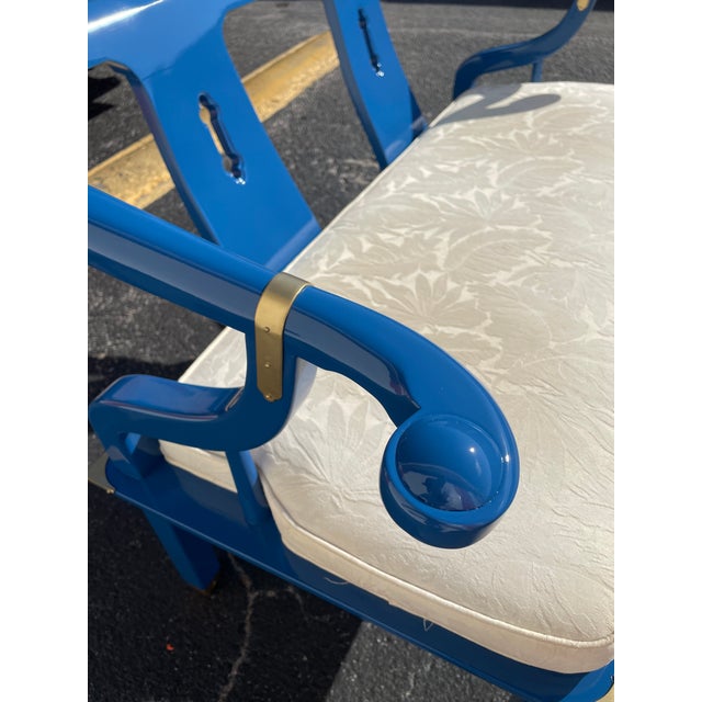 1970s High Gloss Patriot Blue Chinoiserie Settee – Newly Lacquered – 48” Wide For Sale In Miami - Image 6 of 11