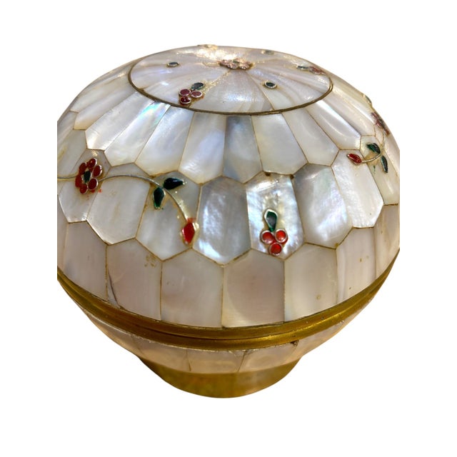 Vintage Mother-of-Pearl & Brass Floral Inlay Trinket Box For Sale - Image 4 of 14