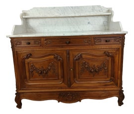 Example of Bathroom Shelving