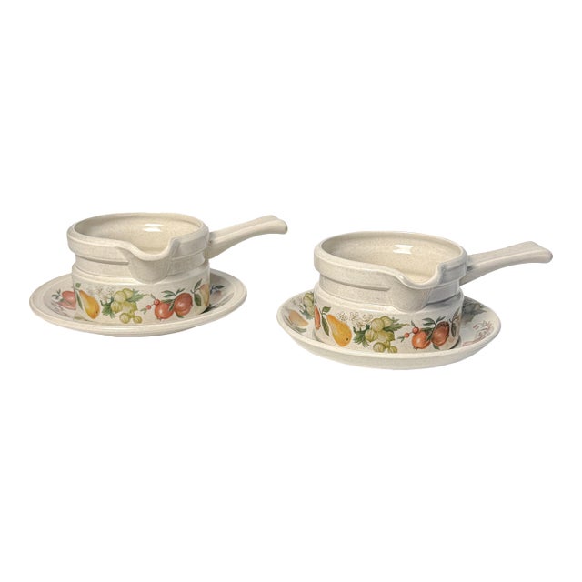 Vintage Wedgwood Quince Gravy Boats With Underplates, Pair For Sale
