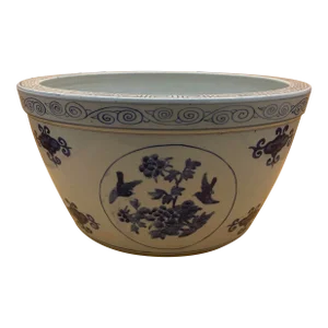 Late 19th Century Qing Dynasty Guangxu Emperor Marked Chinese Porcelain Jardiniere Bowl Hand Painted Figure