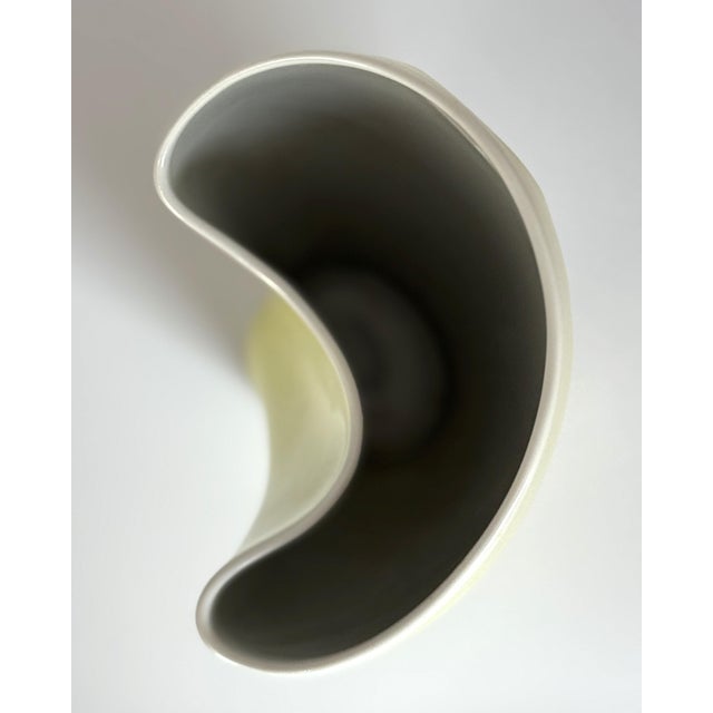 Ceramic Asymmetrical Porcelain Vase by Beate Kuhn for Rosenthal, Germany, 1955 For Sale - Image 7 of 9