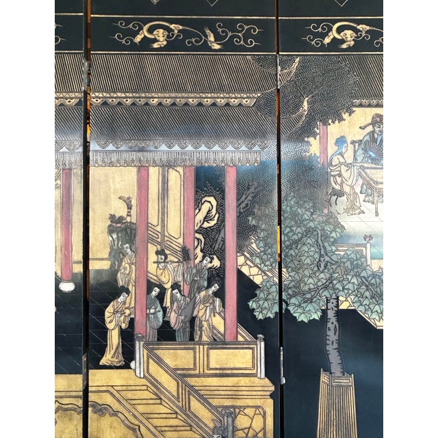 Mid 20th Century Monumental Chinese Lacquered 8-Panel Coromandel Screen Depicting Court Scenes For Sale In Miami - Image 6 of 18
