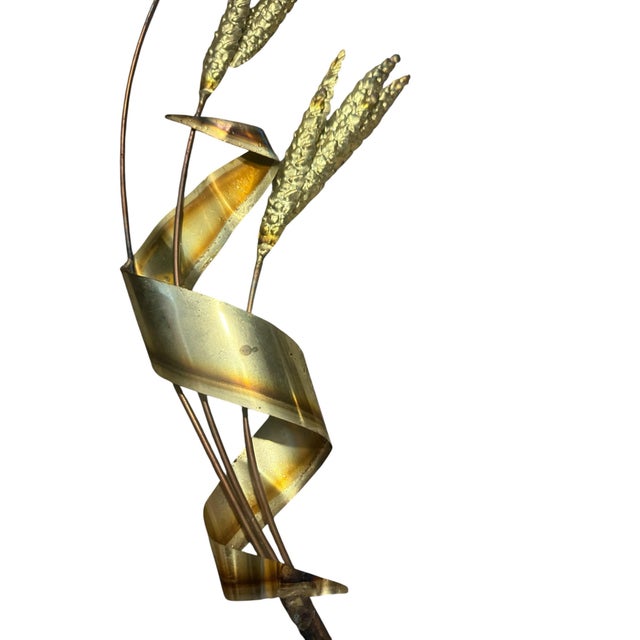 1970s Vintage Mid-Century Modern Brass Wheat Wall Sculpture – 29" Tall Botanical Wall Art For Sale - Image 5 of 9
