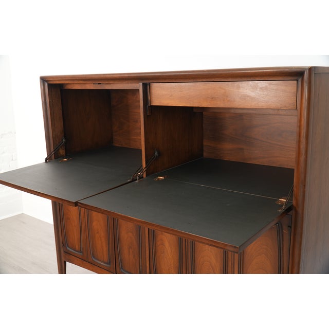 1960s 1960s Broyhill Emphasis "Butler Pantry" Bar Cabinet For Sale - Image 5 of 15