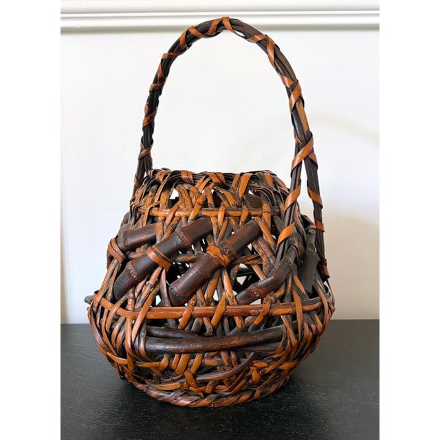 Traditional Antique Japanese Smoked Bamboo Basket Ikebana Mingei For Sale - Image 3 of 18