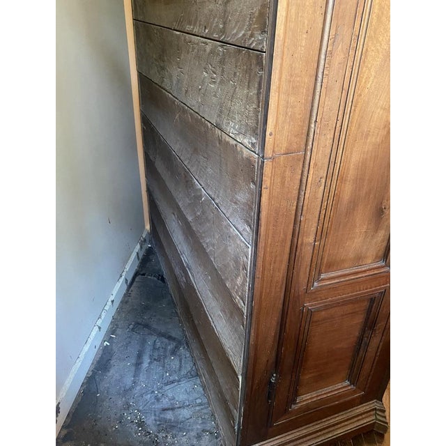 Antique Wardrobe in Walnut, 1600s For Sale - Image 14 of 17