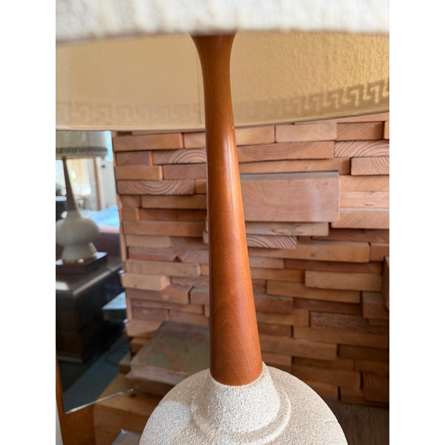 Cream 1960s Mid-Century Modern Textured Ceramic & Walnut Table Lamps With Original Tall Drum Shades - Pair For Sale - Image 8 of 12