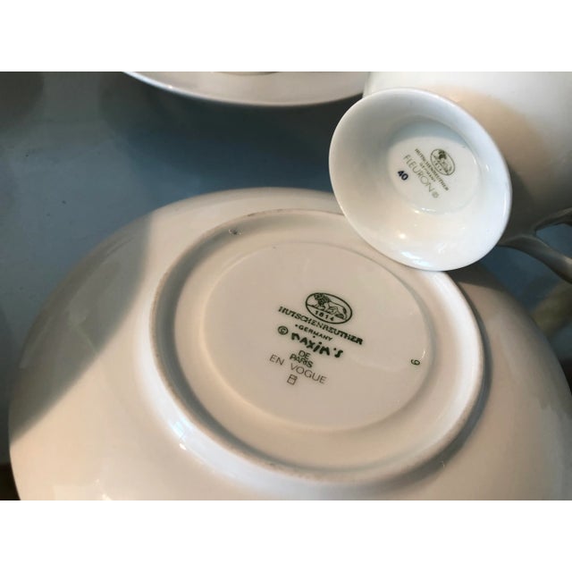 1980s 80's en Vogue for Maxim's of France Tea Cups & Saucers- 8 Pieces For Sale - Image 5 of 6