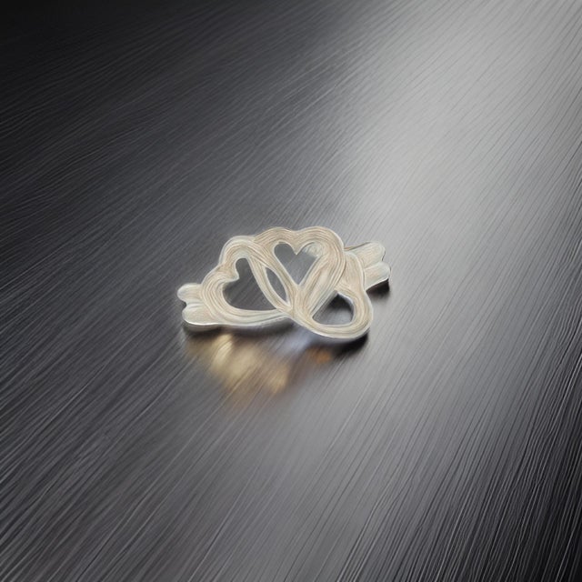 Late 20th Century Late 20th Century Tiffany & Co Estate Triple Heart Ring Size 6 Sterling Silver 2.2 Grams For Sale - Image 5 of 12