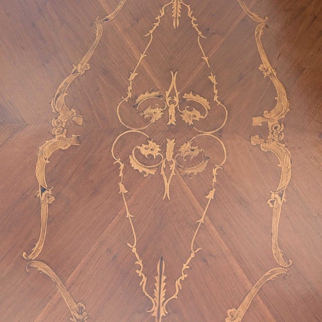Late 19th Century Antique Renaissance Revival Marquetry Walnut Oval Dining Table, Late 19th Century For Sale - Image 5 of 18