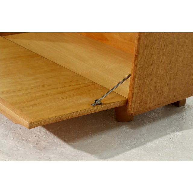 Oak series bookcase Model BE04 by Cees Braakman for Pastoe from the 1950s. The bookcase comes with multiple height...