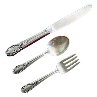 Mid 20th Century Rogers Bridal Veil Sterling Silver 3 Piece Baby Set - No Monograms For Sale