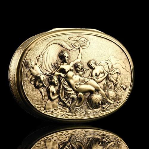 Antique Georgian Silver Gilt Snuff Box with Scene of Venus, London, 1810s For Sale - Image 6 of 18