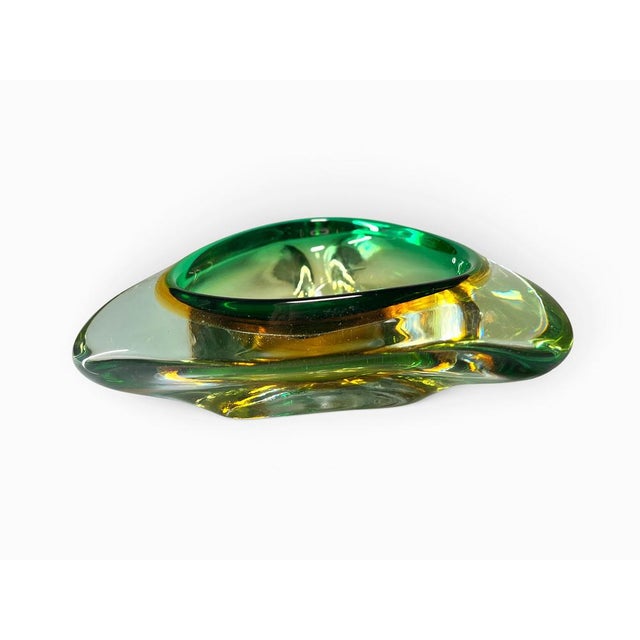 1960s Uranium Murano Glass Centrepiece from Arte Nuova Murano, 1960s For Sale - Image 5 of 5