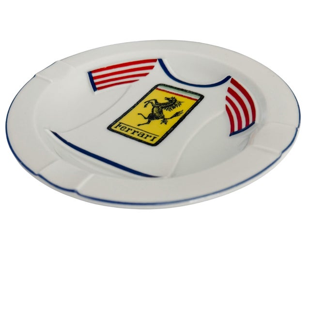 An exceptional piece of vintage automobilia, this fine porcelain ashtray was produced for the official Ferrari Idea...