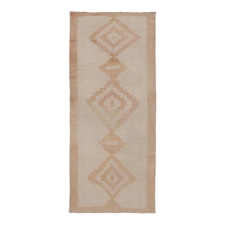 Vintage Tulu Runner Rug in Beige and Cream Diamond Medallions - Rug & Kilim For Sale