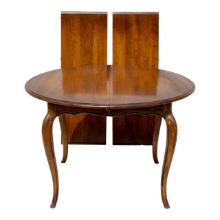 1990s Ethan Allen Country French Round Dining Room Table with Two Leaves For Sale