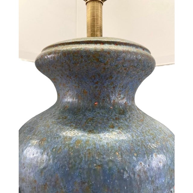 Mid-Century Modern 1950s Italian Pottery Table Lamp by Raymor Attributed to Albino Bagni For Sale - Image 3 of 7