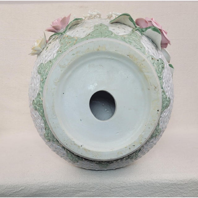 Vintage Large Porcelain Dragon Handle Reticulated Floral Vase Gold Gilt For Sale - Image 14 of 18