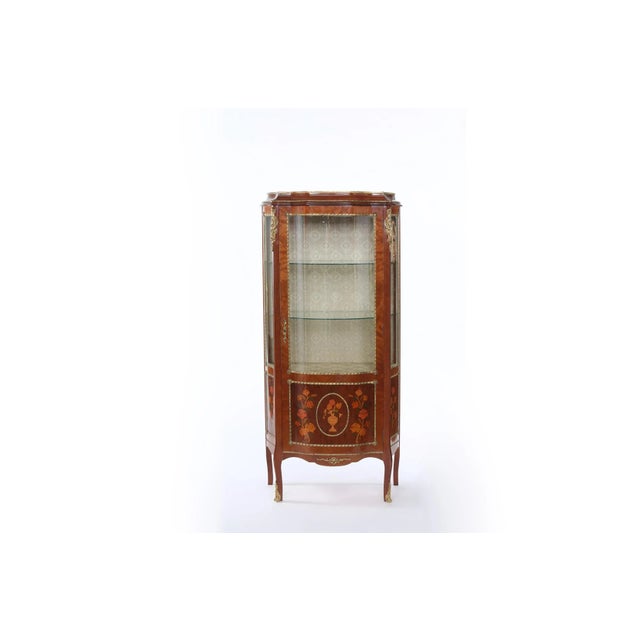 Louis XV Style Bronze Mounted China / Display Cabinet For Sale - Image 12 of 13
