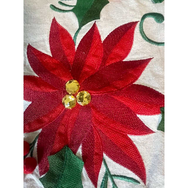1970s Vintage 20 Th C Linen Tree Skirt With Poinsettia Applique For Sale - Image 5 of 5
