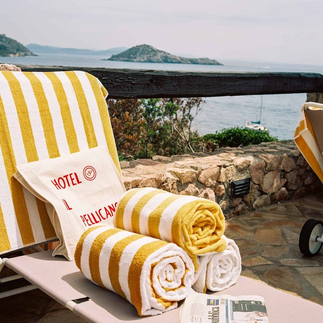 Traditional Hotel Il Pellicano - Long Handle Canvas Tote Bag (Nwot) For Sale - Image 3 of 3