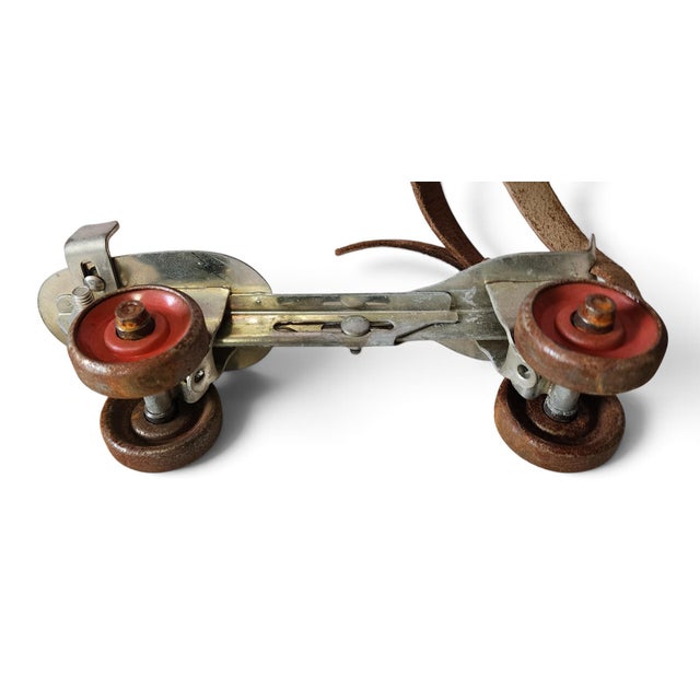 1950s Pair Vintage 1950s Union #5 Adjustable Metal Roller Skates For Sale - Image 5 of 8
