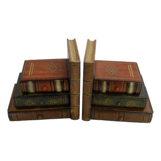 Wood Bookends with Secret Boxes in Trompe L'Oeil of Stacked Books, 1980s, Set of 2 For Sale