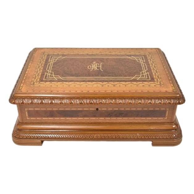 1940s Large Hand Made Parquetry Inlaid Wood Cigar Humidor For Sale