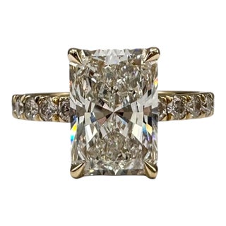 3.52ct Radiant Lab Grown Diamond Ring Igi E Vvs2 14k Yellow Gold, Size 7 For Sale