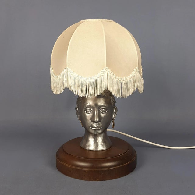 Sculptural Female Face Table Lamp in Aluminum and Wood, 1960s For Sale - Image 17 of 17