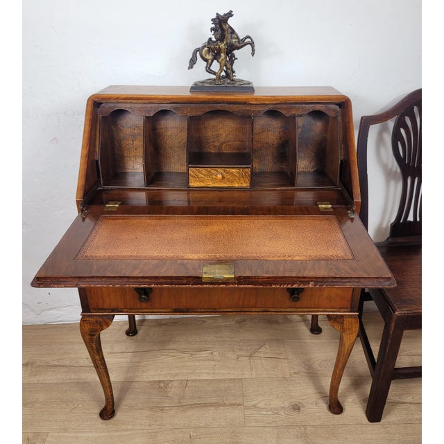 This is a gorgeous Denby & Spinks Writing Bureau desk that would excentuate a mid century styled living or office home...