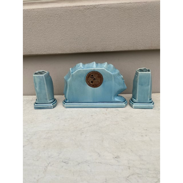 De Sarreguemines French Majolica Sailing Ship Clock With Vases Sarreguemines Circa 1930 For Sale - Image 4 of 7