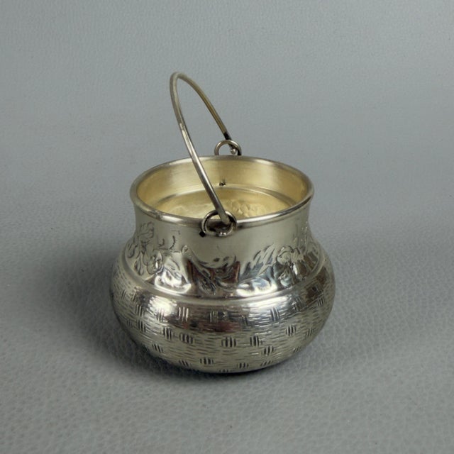 Small Bucket in 800 Silver with Vermeil Interior and Floral Theme For Sale - Image 4 of 12
