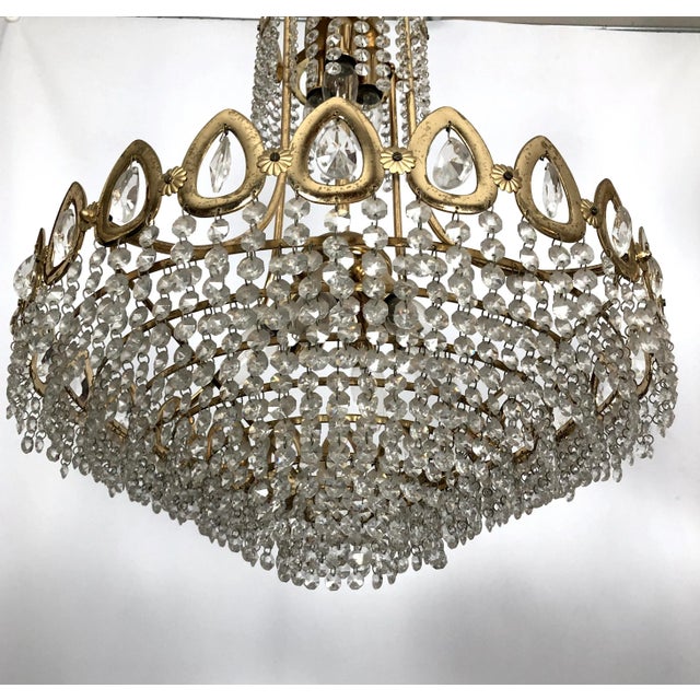 1970s Gilt and Crystal Chandeliers from Sciolari, 1970s, Set of 2 For Sale - Image 5 of 15