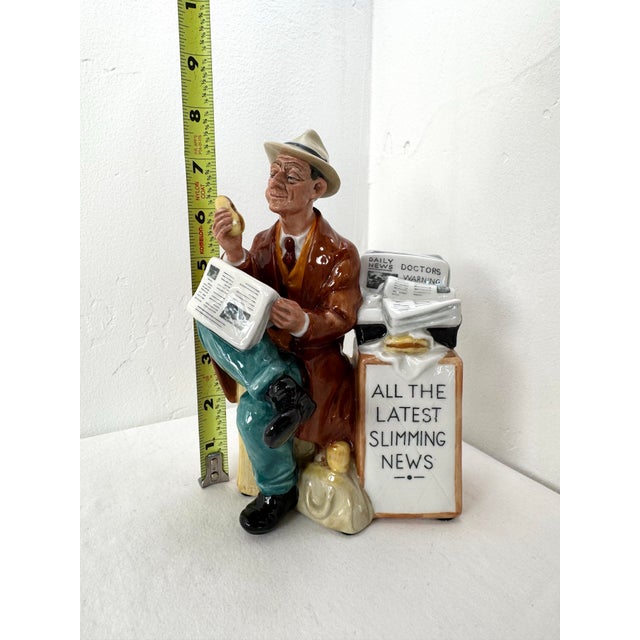 Ceramic Royal Doulton Figurine ~ "The Slimming News" ~ Hn 2683 For Sale - Image 7 of 10