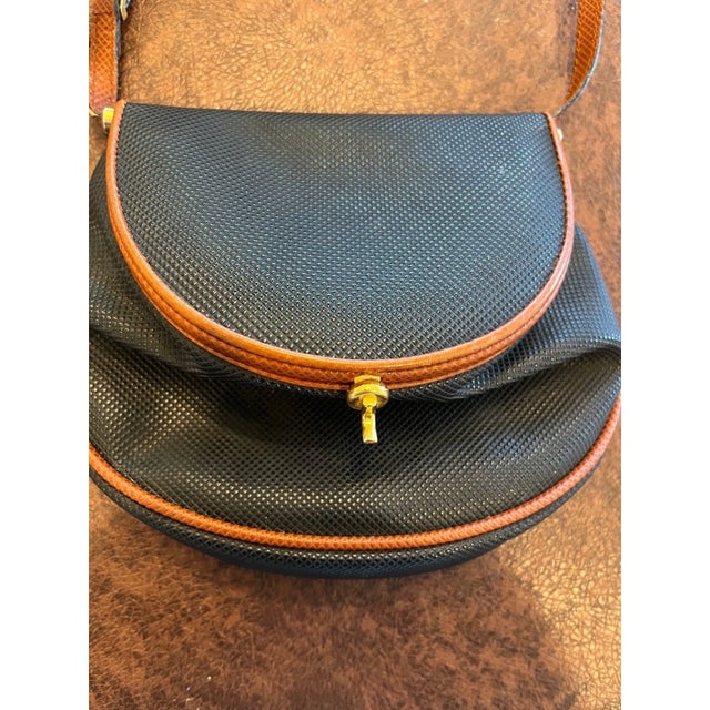 Authentic Vintage Bottega Veneta "Marco Polo" Navy Blue & Tan Leather Crossbody Up for sale is a stunning, 100% authentic...