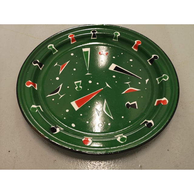 Round Serving Cocktail Tray in Green Enamel Metal, 1970s For Sale - Image 12 of 15