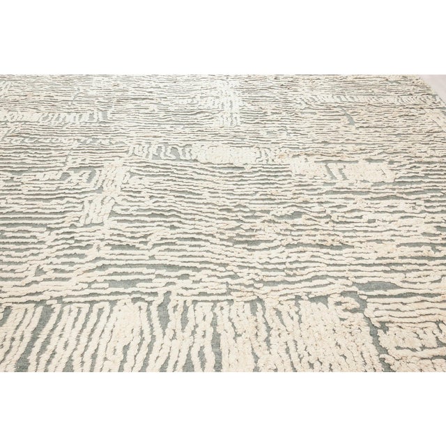 Early 21st Century Contemporary Seafoam High-Low Silk and Wool Rug by Doris Leslie Blau For Sale - Image 5 of 8