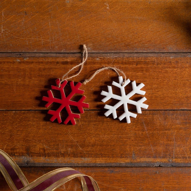 Contemporary Wood Snowflake Ornament (Set of 12) For Sale - Image 3 of 5