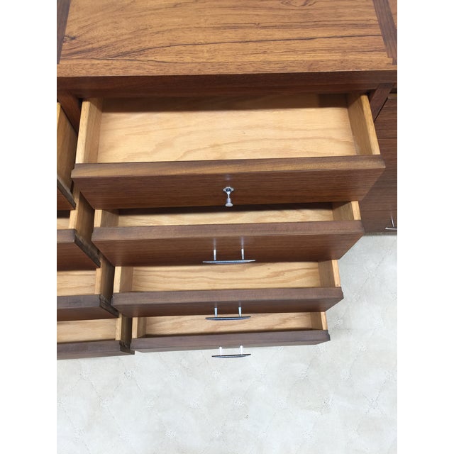 Mid 20th Century Lane Delineator 12 Drawer Low Chest Designed by Paul McCobb in Rosewood and Walnut With Chrome Hardware For Sale - Image 11 of 18