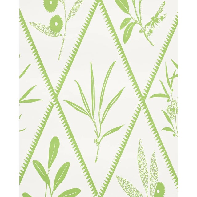 This listing is for a wallpaper sample only. If you'd like to purchase this wallpaper, please click here:...