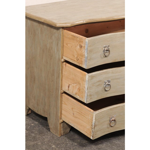 Gustavian (Swedish) 19th C.entury Swedish Painted Serpentine Chest, 19th C. For Sale - Image 3 of 11