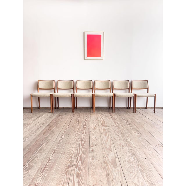 Dimensions: approx. 50 × 51 × 77 × 44 cm (width × depth × height × seat height) set of six authentic dining chairs...