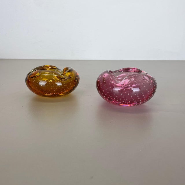 Article: Murano glass bowl elements set of 2 Origin: Murano, Italy Decade: 1970s These original vintage glass elements...
