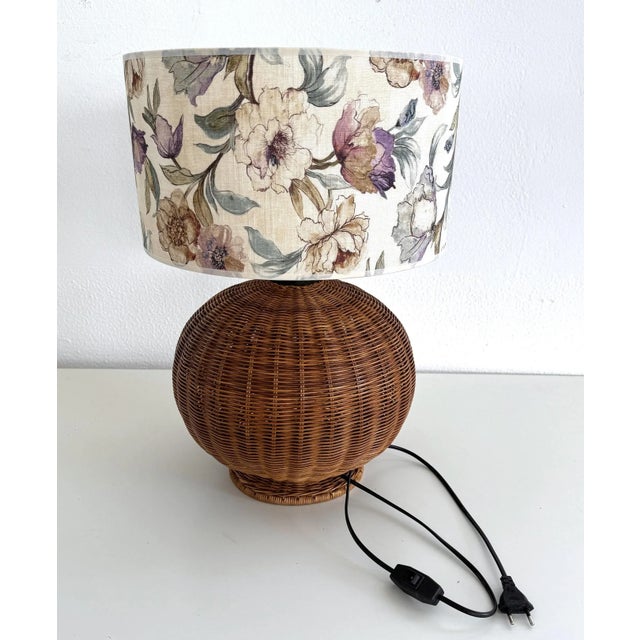 Mid-Century Modern Italian Wicker Table Lamp, 1970s For Sale - Image 10 of 11