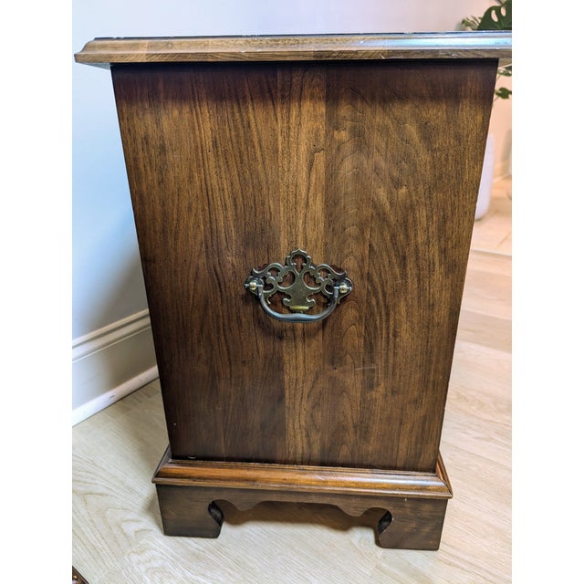Vintage Pennsylvania House Cherry Night Stand Pair Chippendale Style For Sale In Raleigh - Image 6 of 18