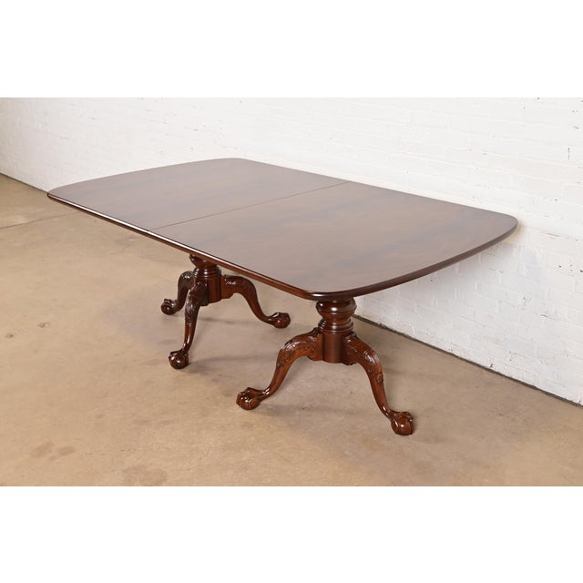 Brown Henredon Georgian Flame Mahogany Double Pedestal Extension Dining Table, Newly Refinished For Sale - Image 8 of 14